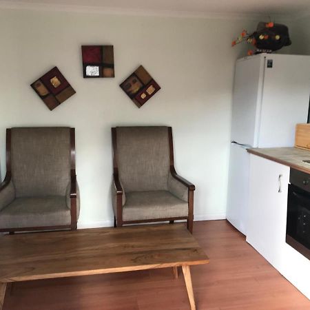 Cosy Cottage Annex In Fairlop Ilford Extérieur photo