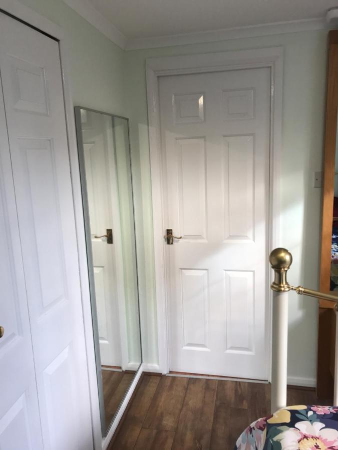 Cosy Cottage Annex In Fairlop Ilford Extérieur photo